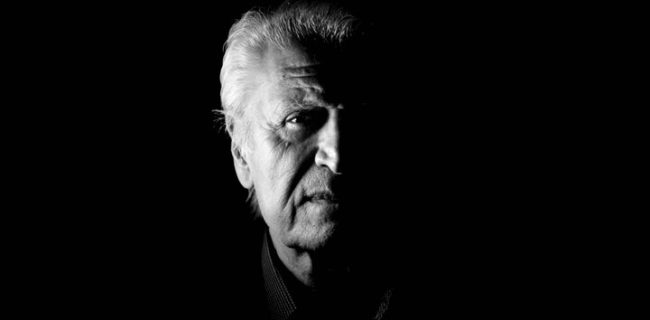 بدرقه احمد پژمان جمعه از مقابل تالار وحدت